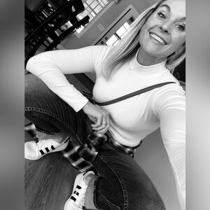 MEET YOUR POSHER SERENE RN